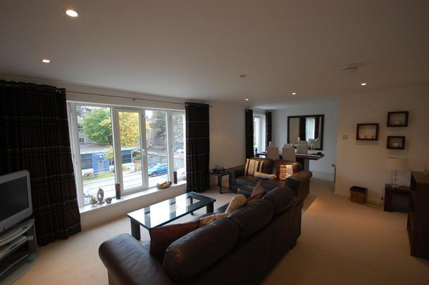 2 bedroom flat to rent - Photo 1