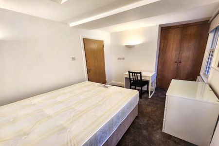 3 bedroom terraced house to rent - Photo 5