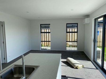 Three Bedroom Home - Photo 4