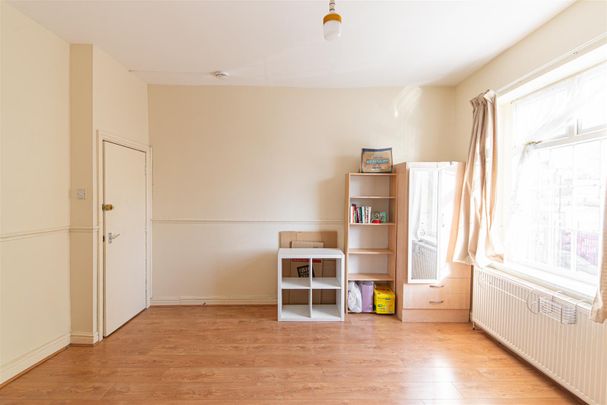 Lynnwood Terrace, Fenham, Newcastle Upon Tyne - Photo 1