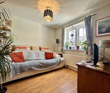 2 bedroom end of terrace house to rent - Photo 4