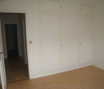 Location Appartement 4 pièces 71m² ORLEANS 45000 - Photo 5