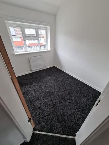 3 bedroom terraced house to rent - Photo 5