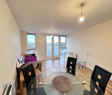 2 bedroom apartment to rent - Photo 2