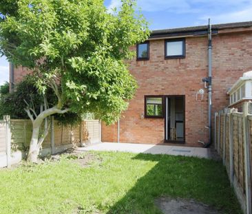 2 bedroom mews to rent - Photo 4