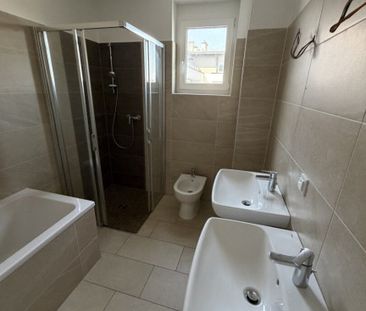 Provisionsfrei und Sofortbezug: 3 Zimmerwohnung mit eigenem 30 m2 D... - Foto 3