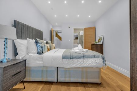 3 Bed Flat, Stoke Newington High Street, N16 - Photo 4