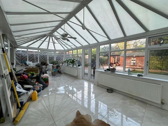 5 bedroom detached house to rent - Photo 1