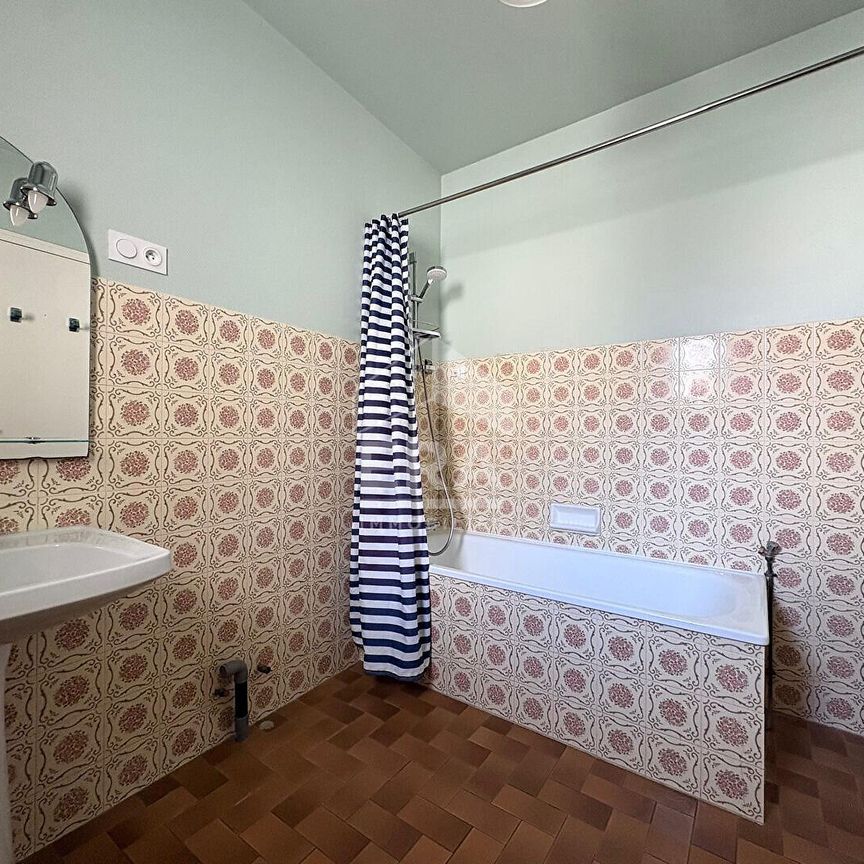 Maison ROULLET SAINT ESTEHPHE BOURG - Photo 1