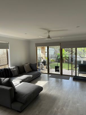 Upper Coomera - Photo 1