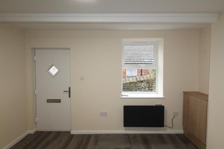 2 bedroom terraced house to rent - Photo 3