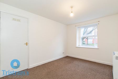 2 bed Flat for Rent - Photo 4