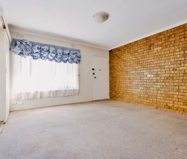 2Bedrooms, 1Bathrooms - Photo 2