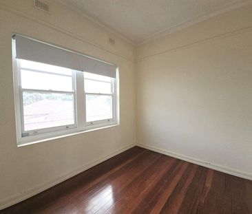 Art-deco apartment paradise in Glenelg South - Photo 4