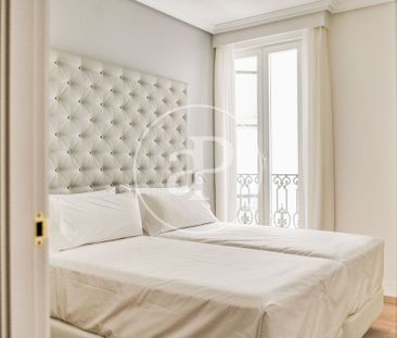 2 bedroom luxury Flat for rent in Madrid, Spain - Photo 3