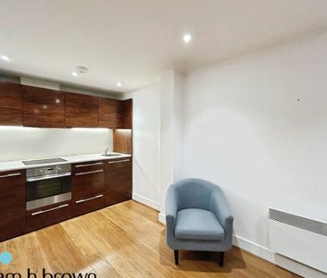 College Street - Photo 6