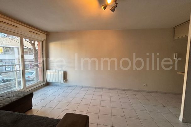 T2 PROCHE CENTRE VILLE +GARAGE - Photo 1