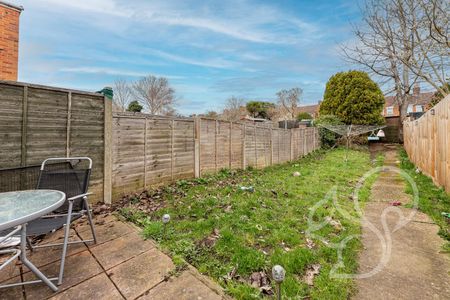 Canterbury Road, Colchester - Photo 2