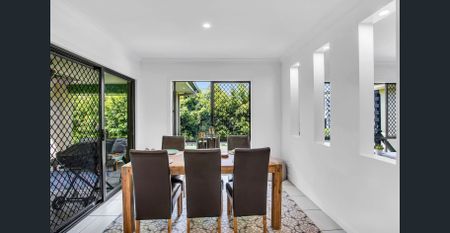 Spacious Family Home - Photo 4