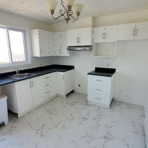 BEAU 5 1/2 À LOUER POUR LE 1er AVRIL 2026 - Photo 2