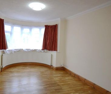 4 bedroom terraced house to rent - Photo 3