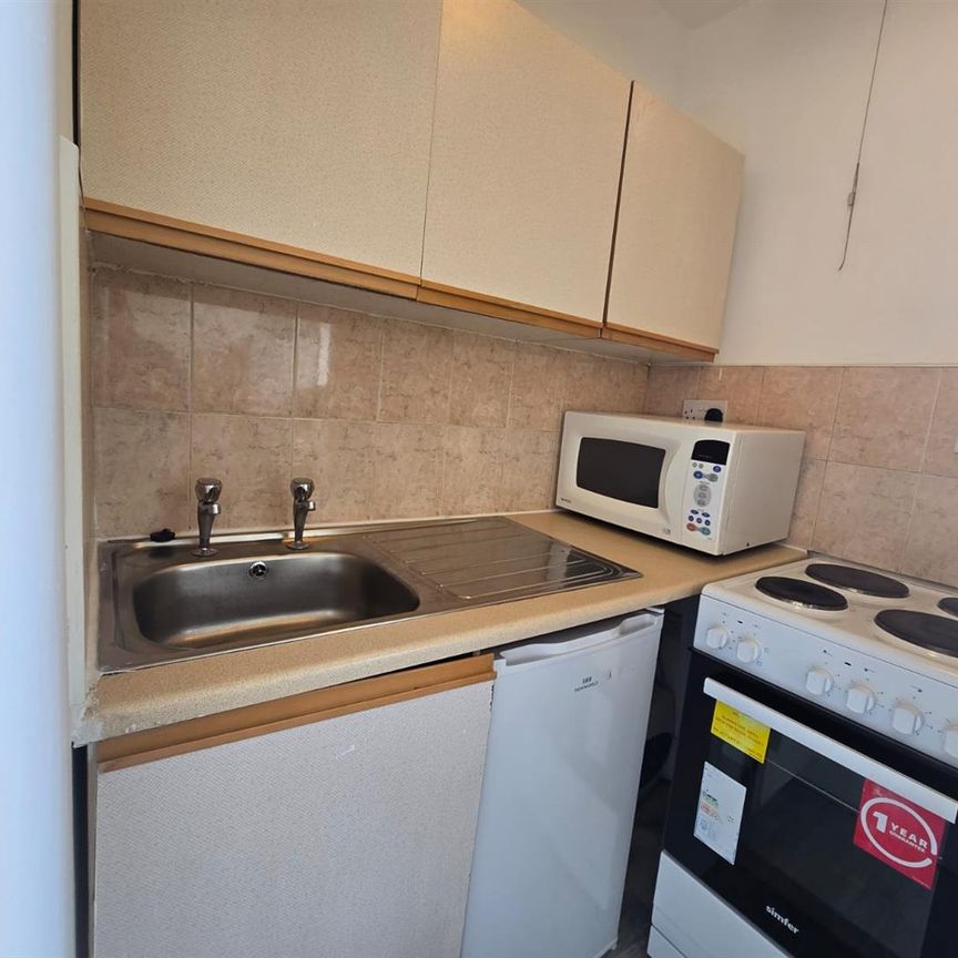 Chatsworth Road, London E5 - Photo 1