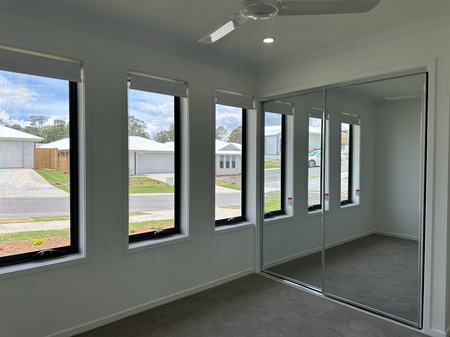 4 Provence Place, Greenbank QLD 4124 - House For Rent | Domain - Photo 5