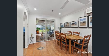 Comfortable family home offering space, functionality, and the chance to make it your own! - Photo 4