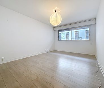 Location Appartement 2 pièces 51m² CANNES 06400 - Photo 3