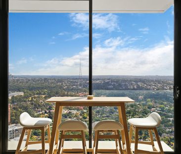 North-Facing Apartment with Spectacular District Views - Photo 6