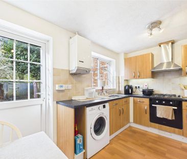 2 bedroom terraced house to rent - Photo 4