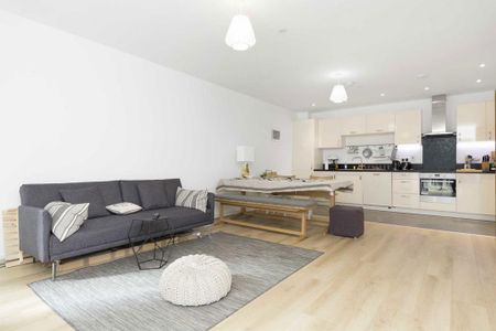 3 bedroom flat to rent - Photo 2