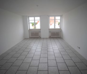 Keine Platzprobleme, großzügige, renovierte 3 Zimmer Wohnung! - Foto 1