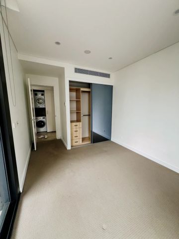 1 bed 1 bath - Photo 3