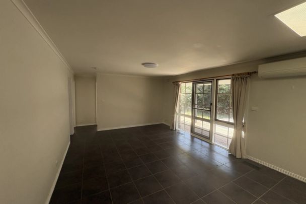 Great family home in a prime position - Photo 1