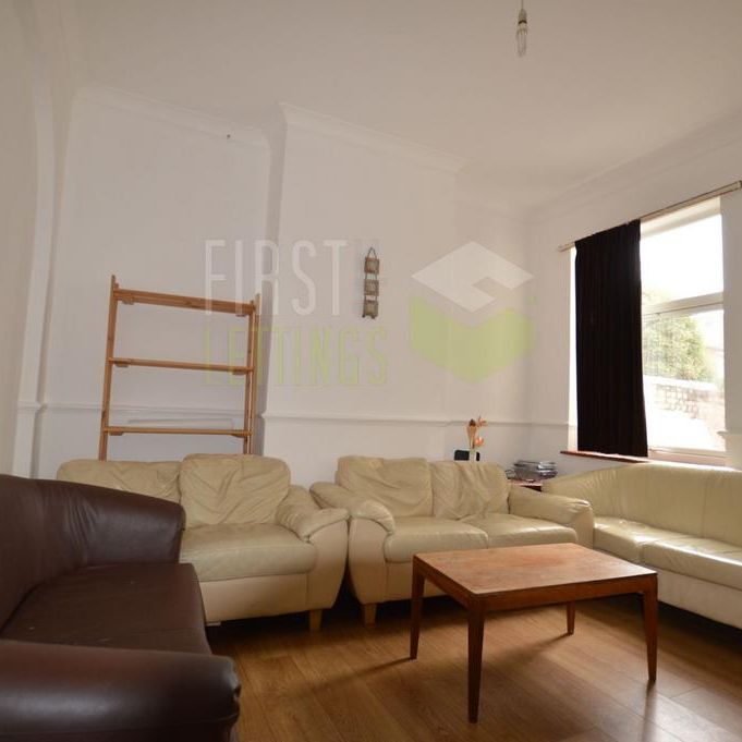 4 bedroom terraced house to rent - Photo 1