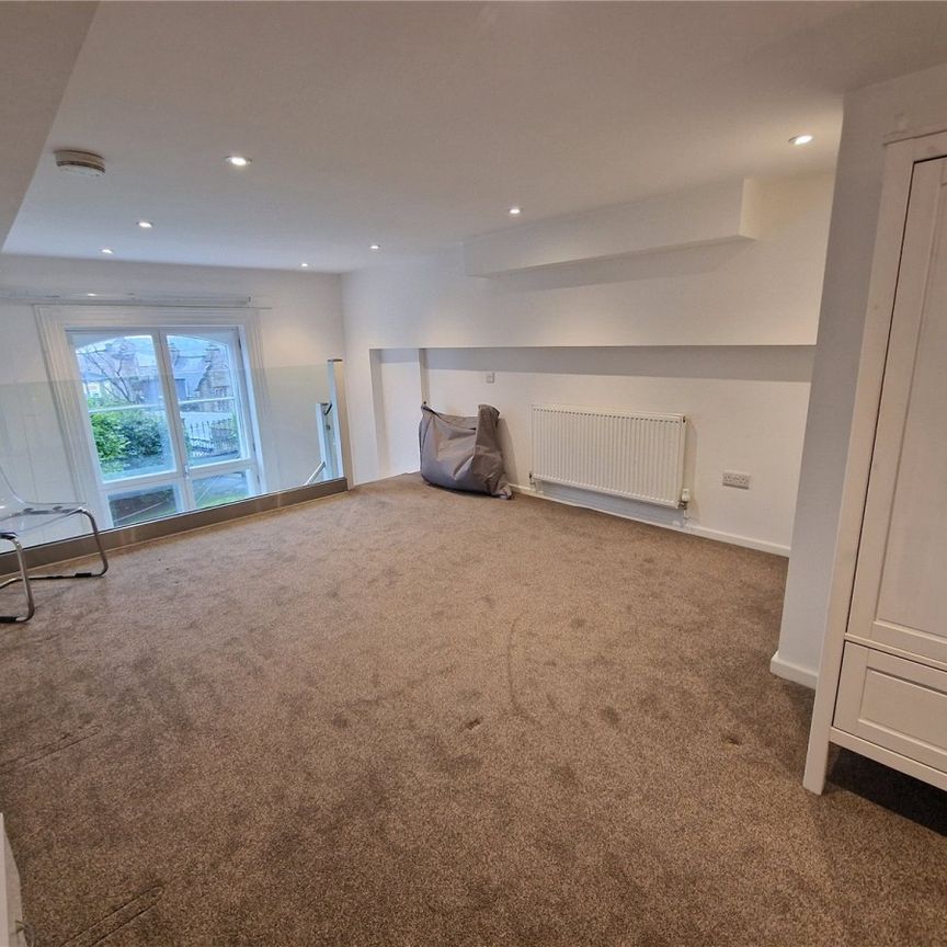 Eightlands Road, Dewsbury, West Yorkshire, WF13 - Photo 1