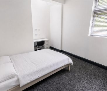 8 bedroom house to rent - Photo 3