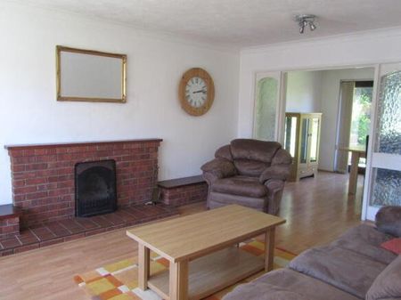 4 bedroom detached house to rent - Photo 5