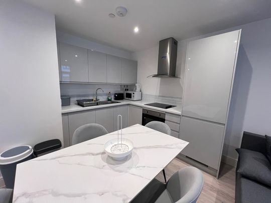 Sloane House, Aylesbury, New Street - Photo 1