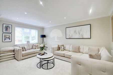 Holmlea Road, Datchet, SL3 - Photo 2