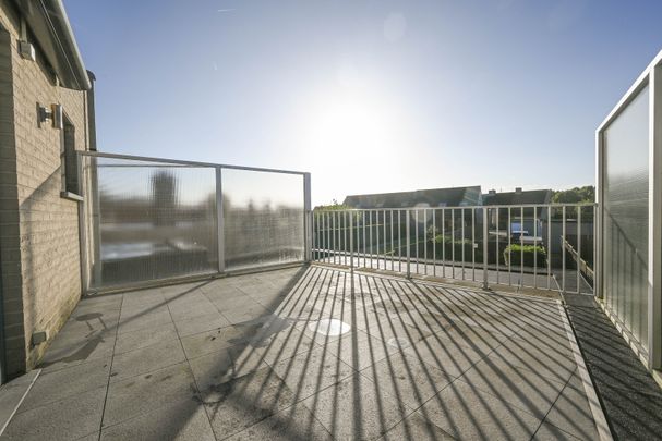 Energiezuinig appartement met twee slaapkamers en ruim terras - Photo 1