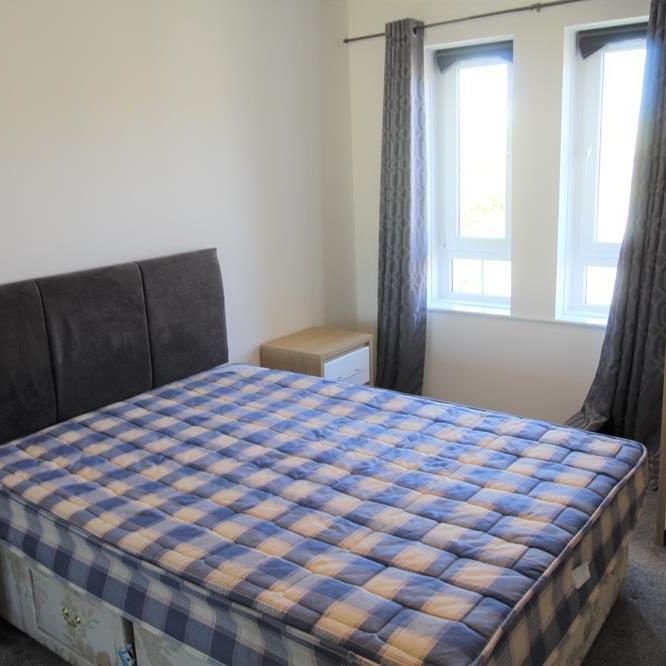 Cuparstone Court, Top Floor, AB10 - Photo 1