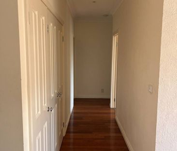 Modern & Convenient Living at 2/5 Mantell Street, Doncaster East - Photo 6