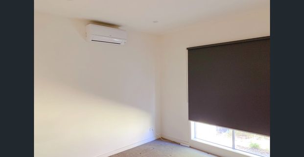 Furnished 3 bedrooms townhouse in Box Hill North - Photo 1