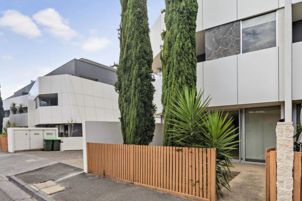 Unit 3/65 Stawell Street, - Photo 1