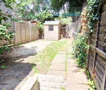 3 bedroom terraced house to rent - Photo 6