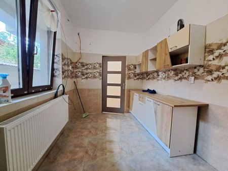 Casa 3 camere zona 13 Septembrie - Fotografie 2