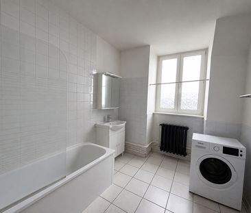 Location Appartement 3 pièces 105m² - Photo 3