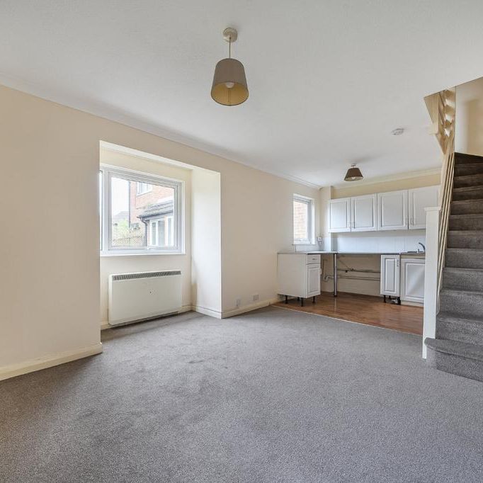 1 bedroom semi-detached house to rent - Photo 1